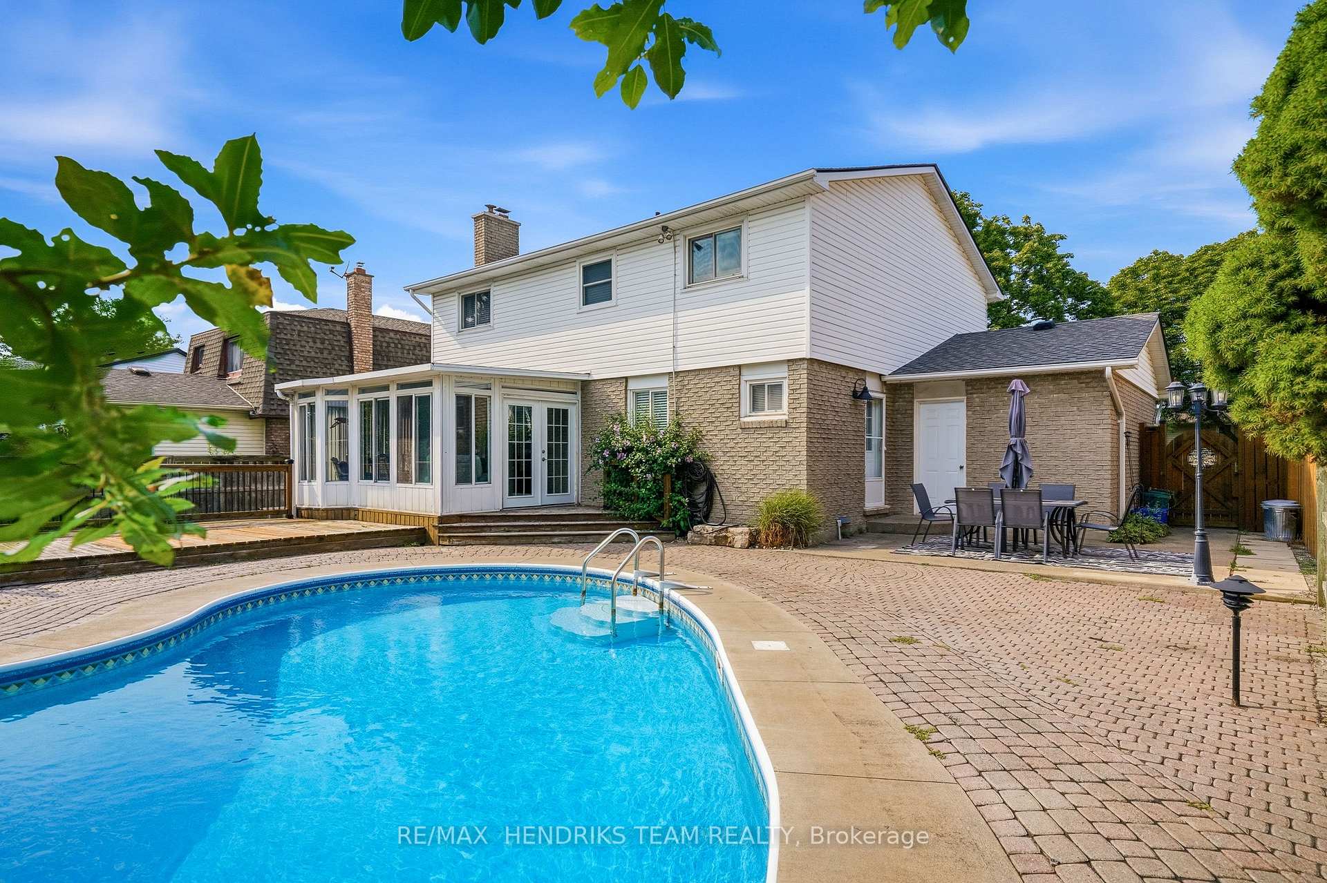 Photo 30 of 4 Royal Orchard Crescent, St. Catharines, Lakeport — HOMEH