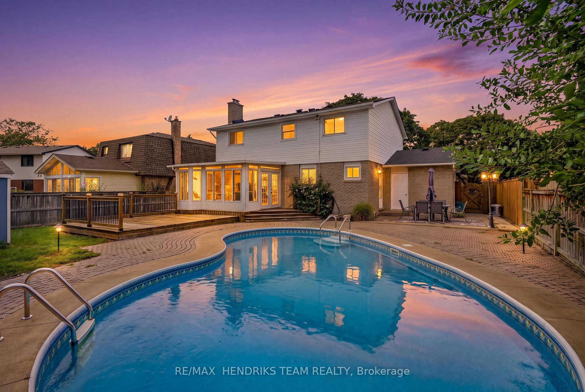 Photo 34 of 4 Royal Orchard Crescent, St. Catharines, Lakeport — HOMEH
