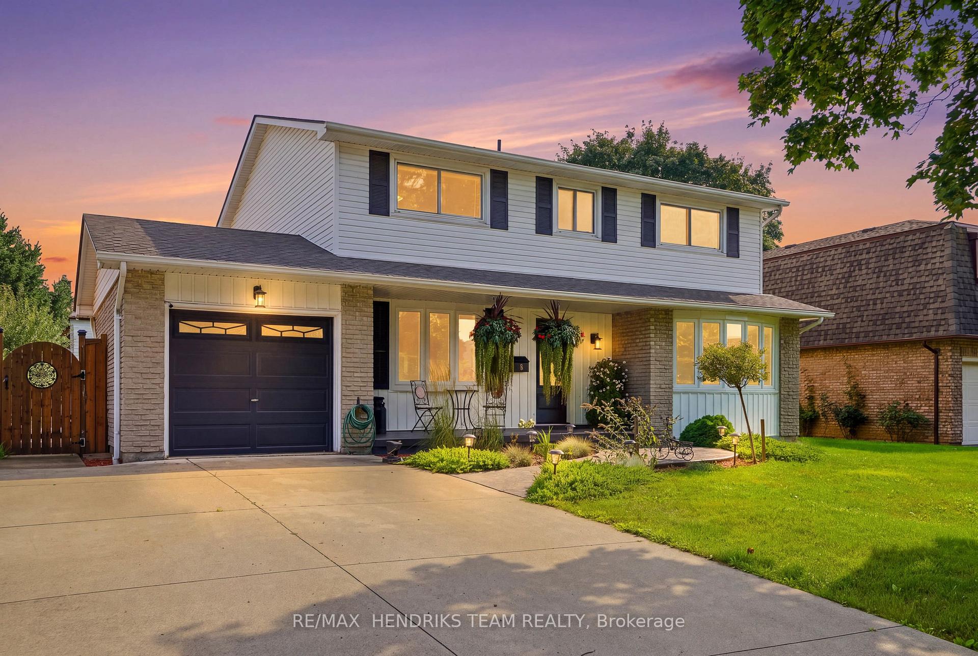 Photo 35 of 4 Royal Orchard Crescent, St. Catharines, Lakeport — HOMEH