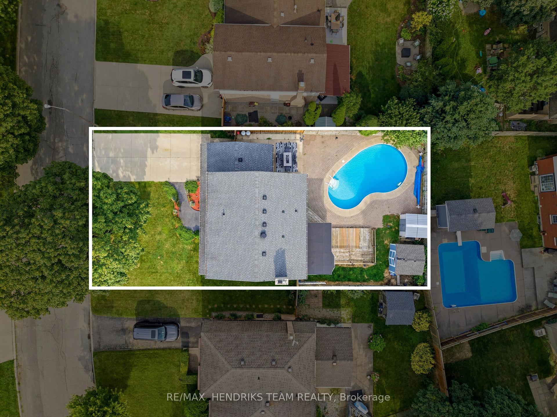 Photo 37 of 4 Royal Orchard Crescent, St. Catharines, Lakeport — HOMEH