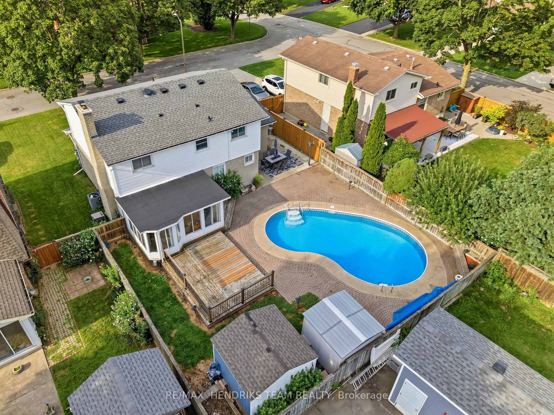 Photo 40 of 4 Royal Orchard Crescent, St. Catharines, Lakeport — HOMEH