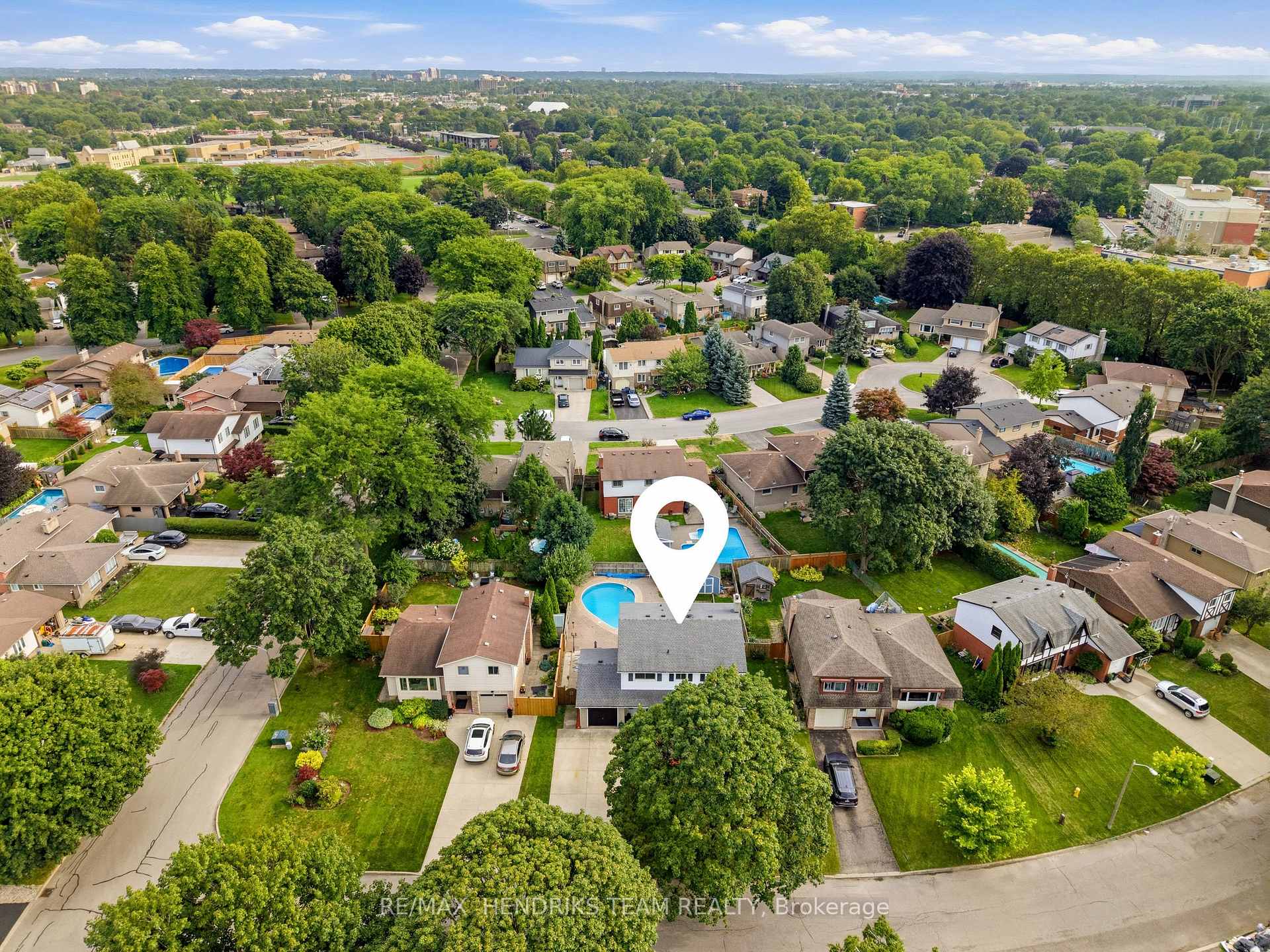 Photo 42 of 4 Royal Orchard Crescent, St. Catharines, Lakeport — HOMEH