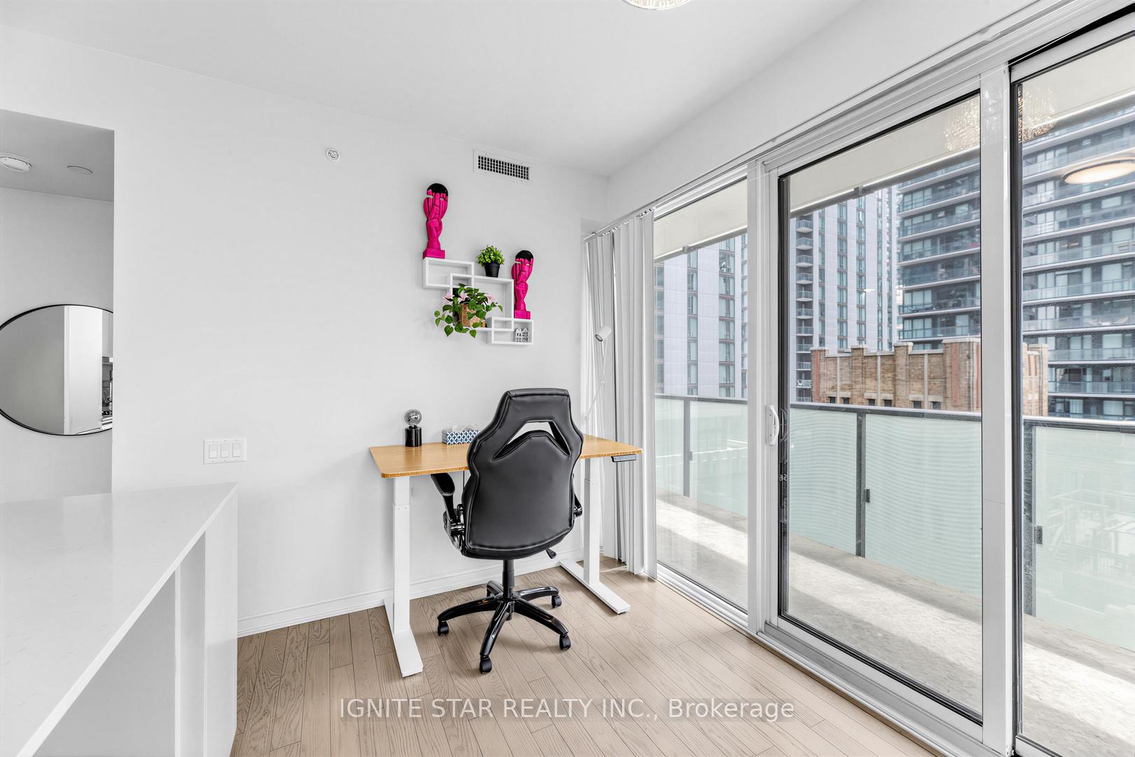 Photo 7 of Unit 1509, 101 Peter Street W, Toronto, Waterfront Communities — HOMEH