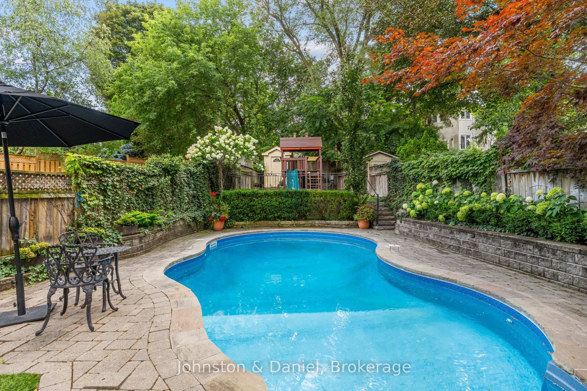 Photo 5 of 77 Lawrence Crescent, Toronto, Lawrence Park South — HOMEH