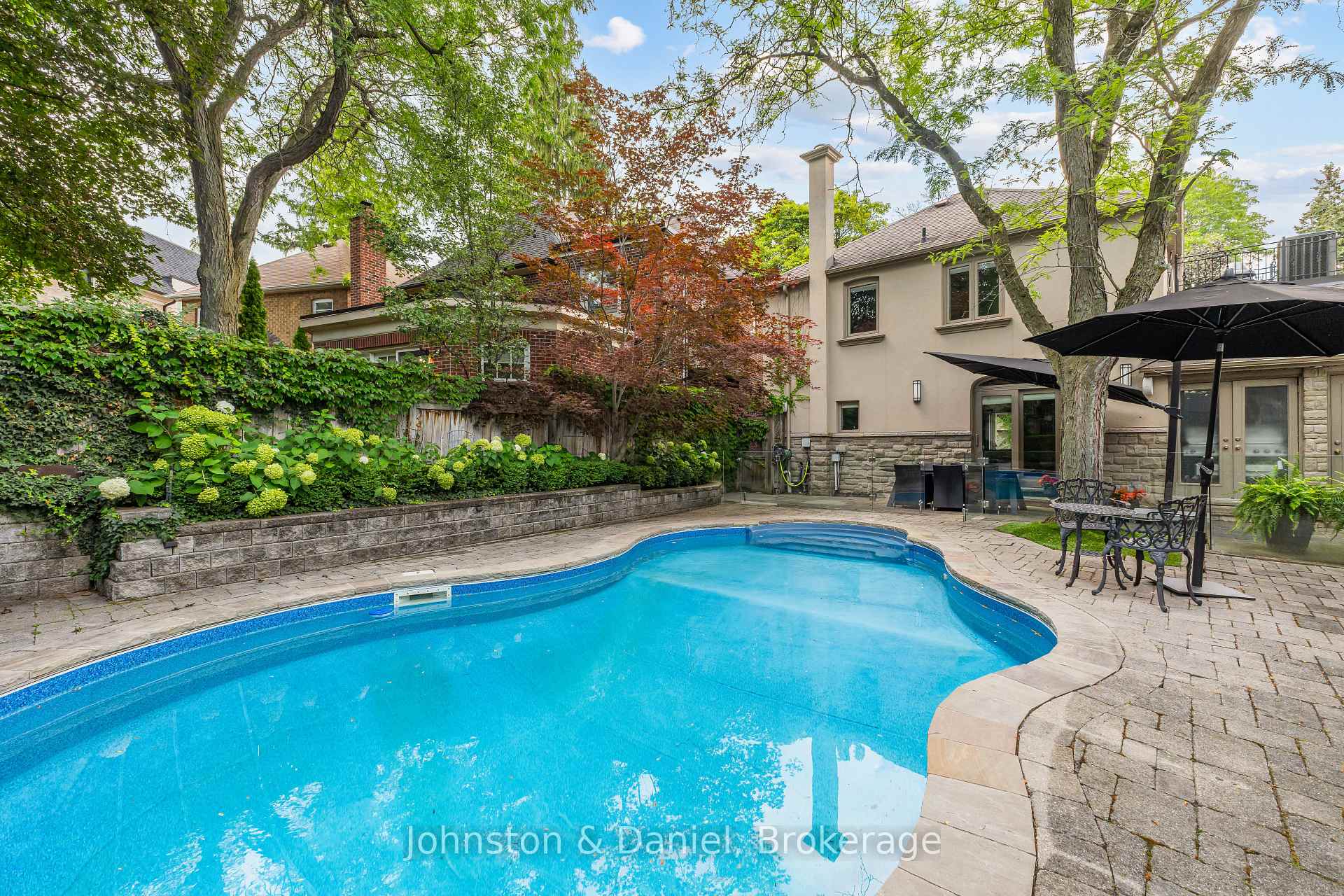 Photo 6 of 77 Lawrence Crescent, Toronto, Lawrence Park South — HOMEH