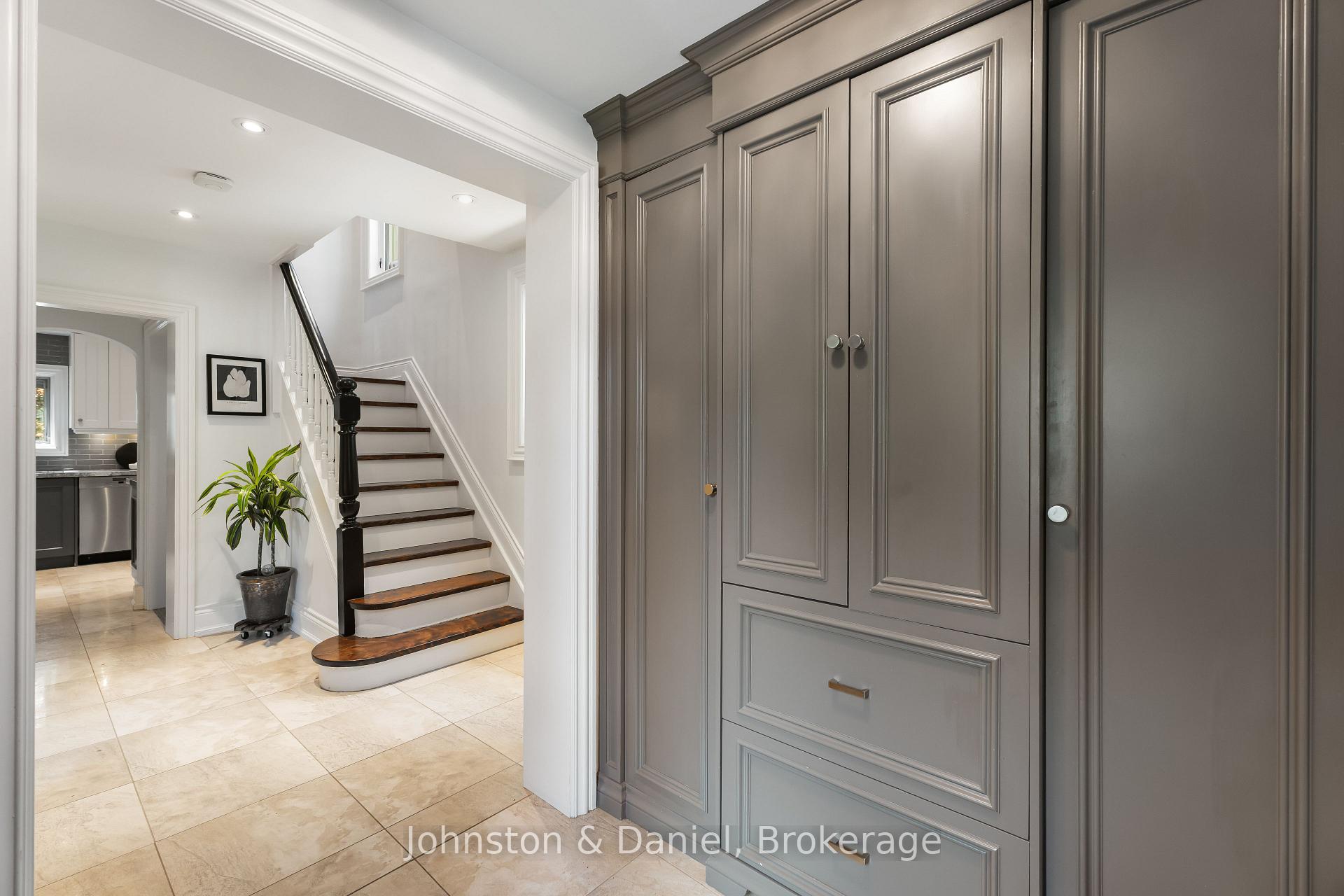 Photo 9 of 77 Lawrence Crescent, Toronto, Lawrence Park South — HOMEH