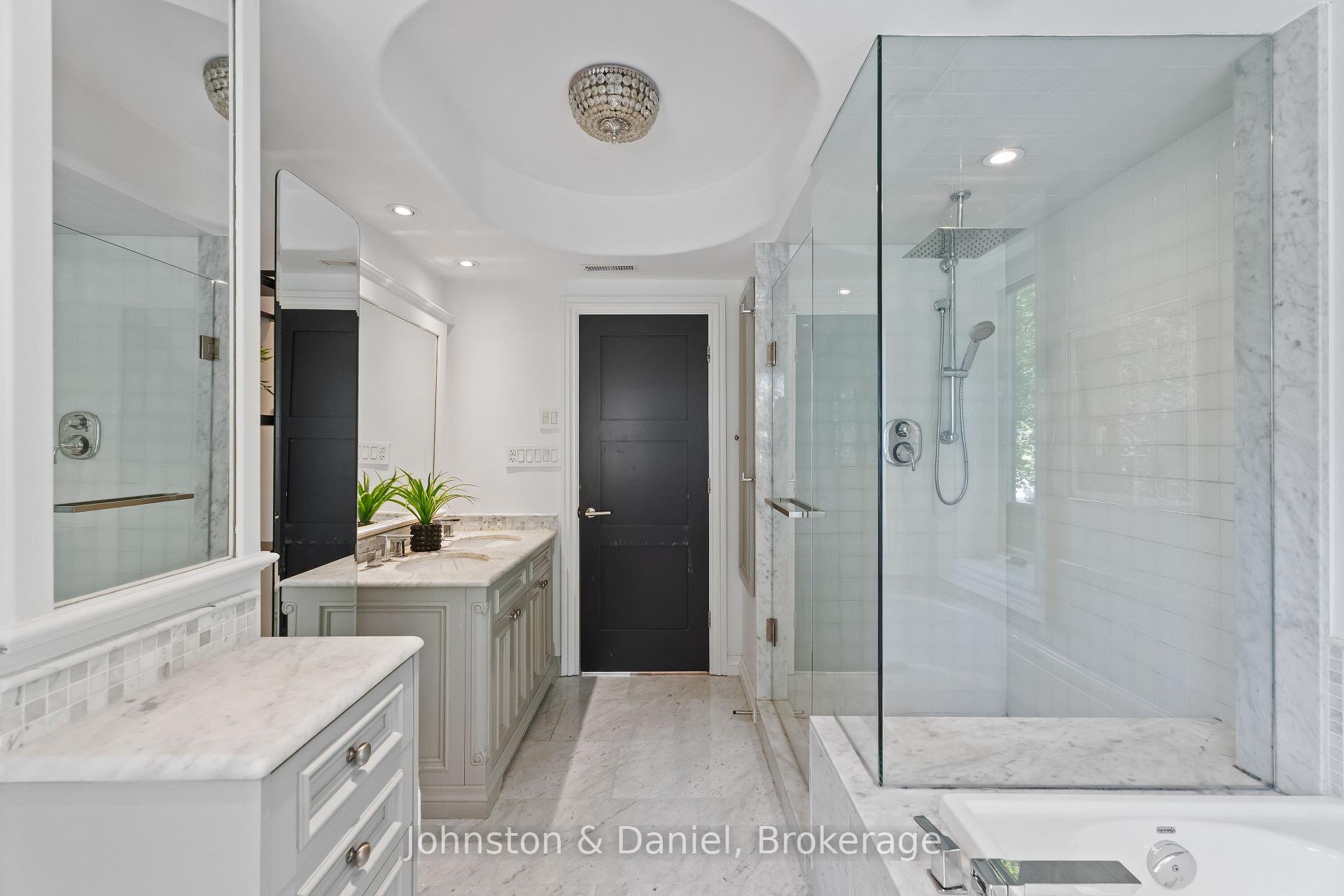 Photo 30 of 77 Lawrence Crescent, Toronto, Lawrence Park South — HOMEH