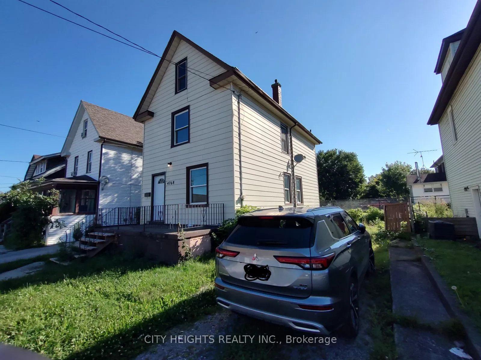 Photo of 4768 Saint Lawrence Avenue