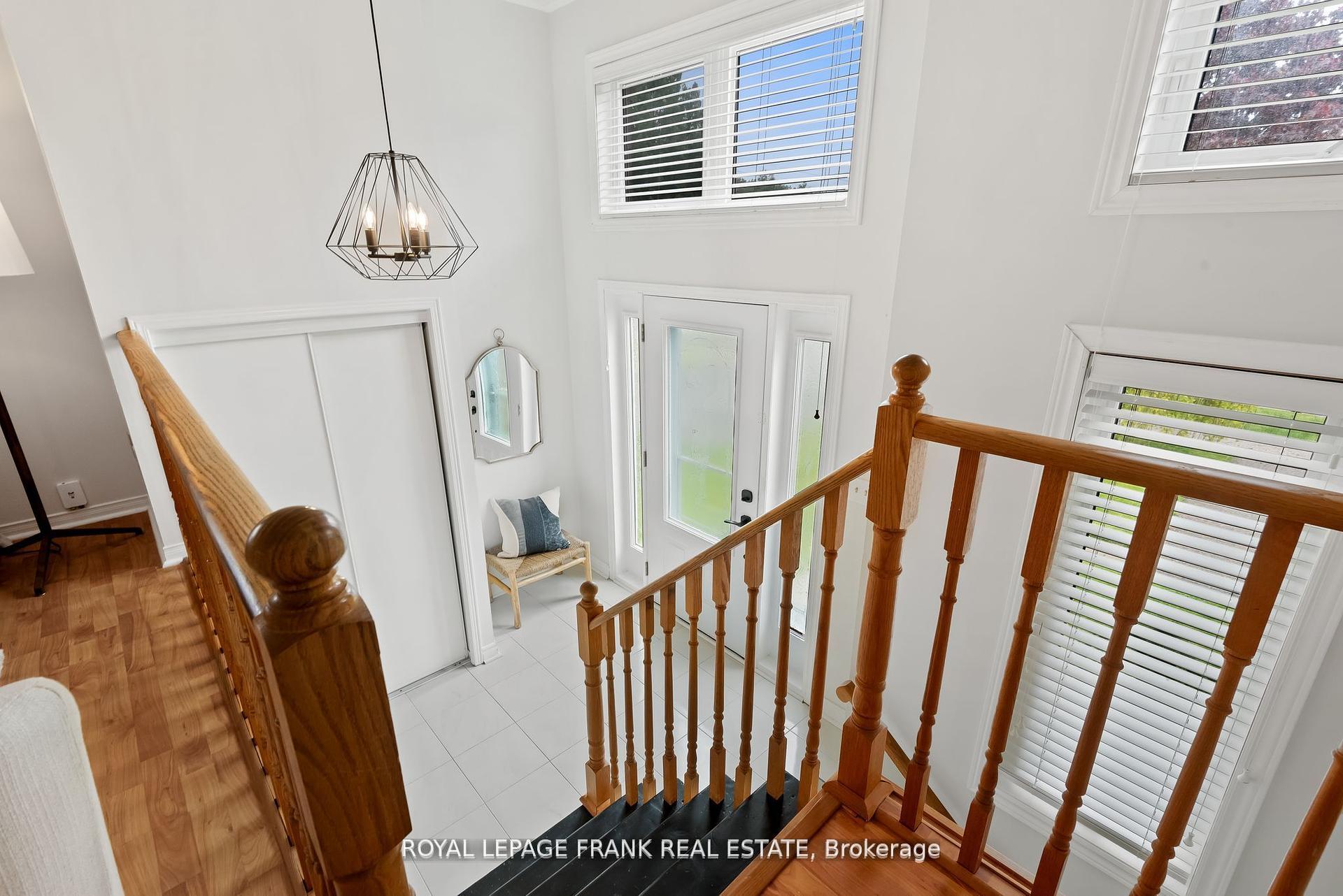 Photo 3 of 95 Champine Square, Clarington, Bowmanville — HOMEH
