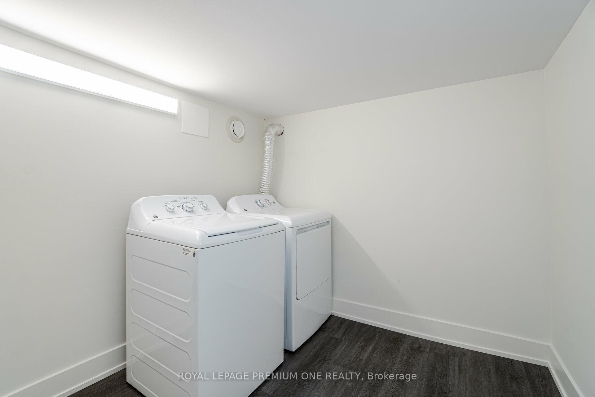 Photo 24 of 49 Gulfstream Road E, North York, Humbermede — HOMEH