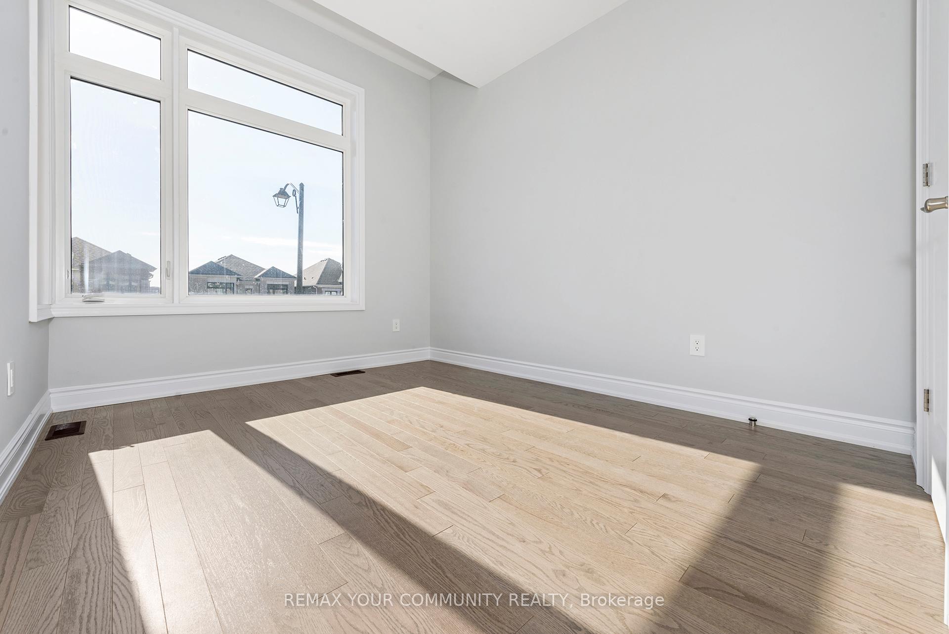 Photo 21 of 105 Bearberry Road, Springwater, Midhurst — HOMEH