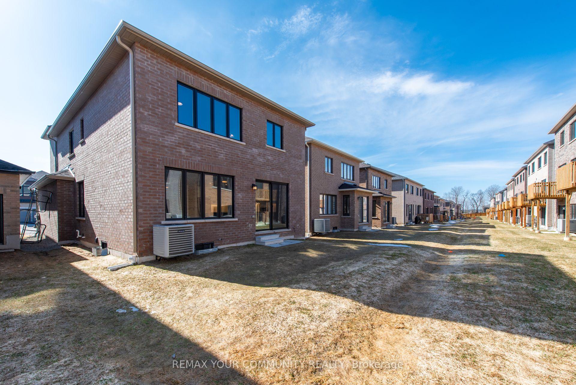 Photo 48 of 105 Bearberry Road, Springwater, Midhurst — HOMEH