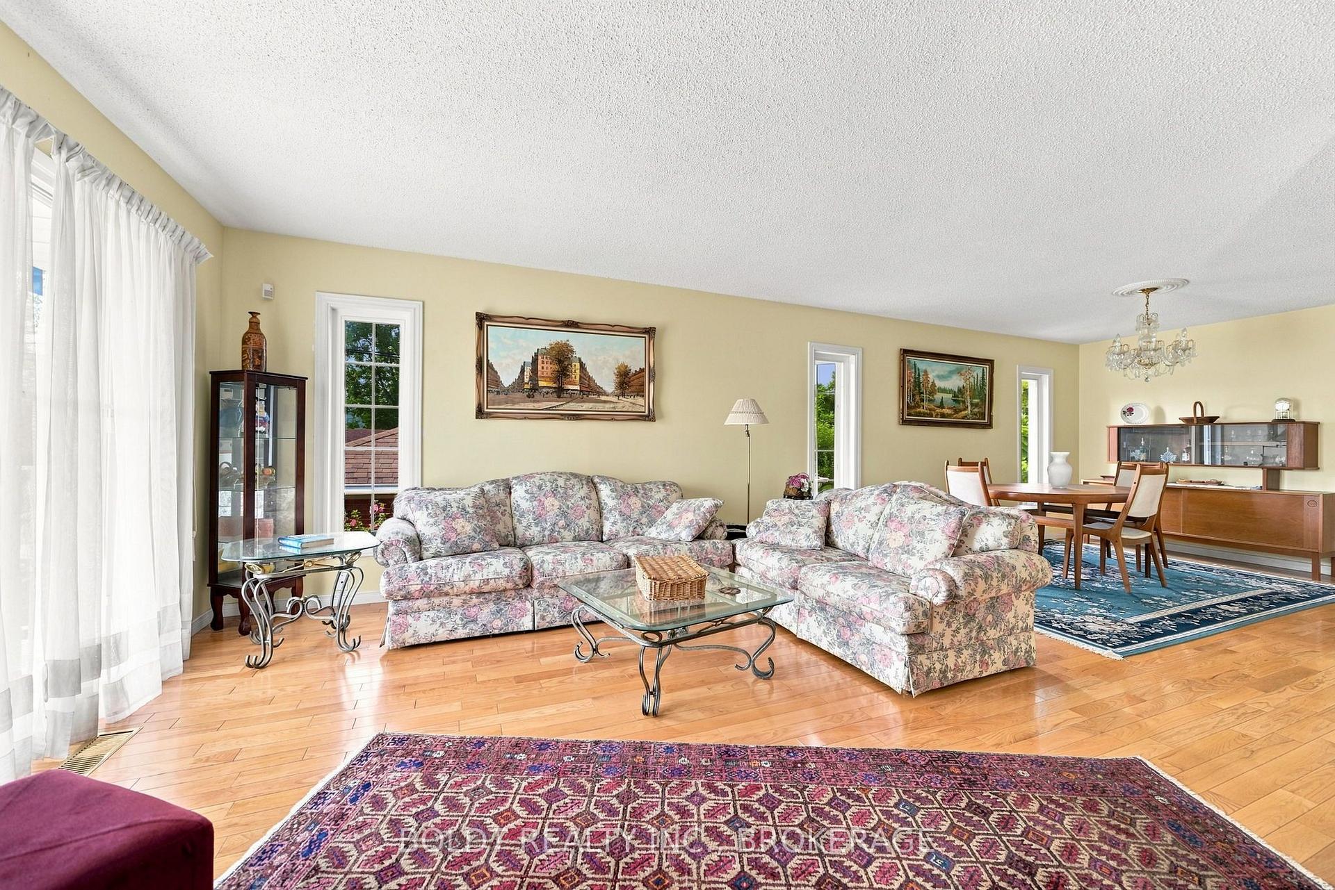 Photo 2 of 233 Fruitland Road, Hamilton, Stoney Creek — HOMEH