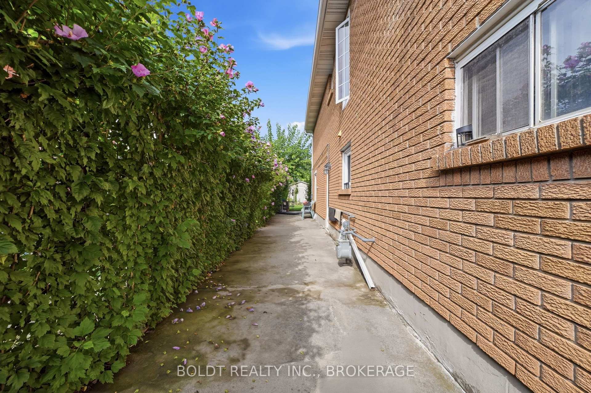 Photo 24 of 233 Fruitland Road, Hamilton, Stoney Creek — HOMEH