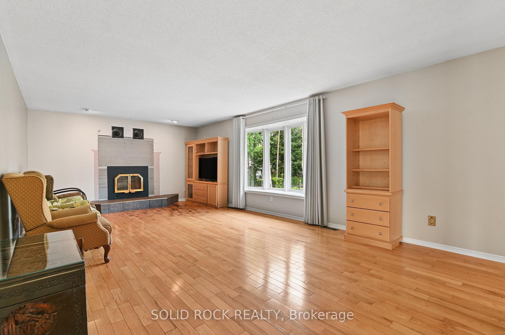 Photo 7 of 5663 Ferdinand Street, Ottawa, Osgoode — HOMEH
