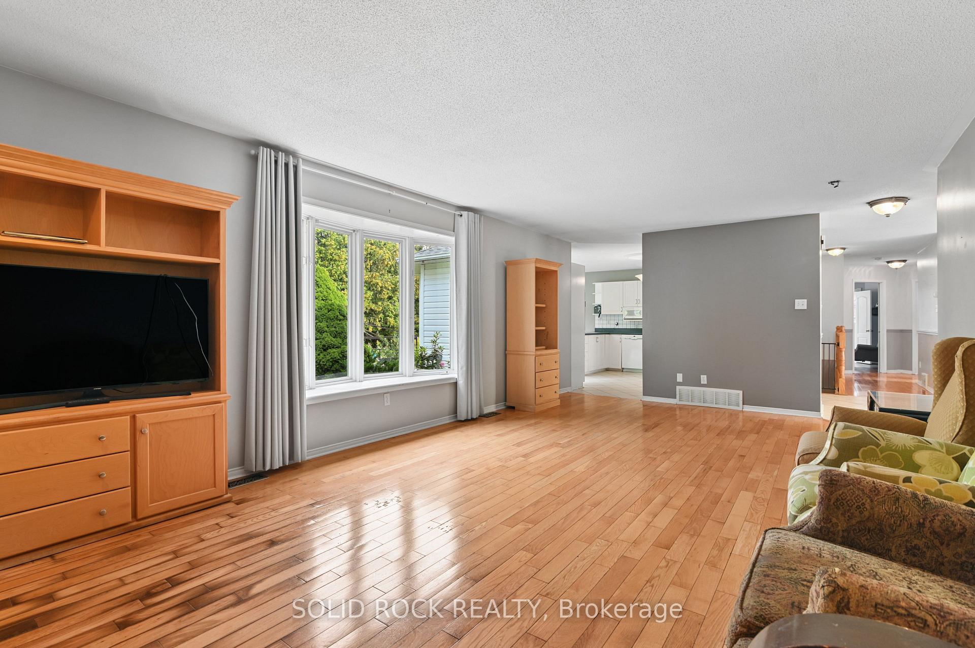 Photo 8 of 5663 Ferdinand Street, Ottawa, Osgoode — HOMEH