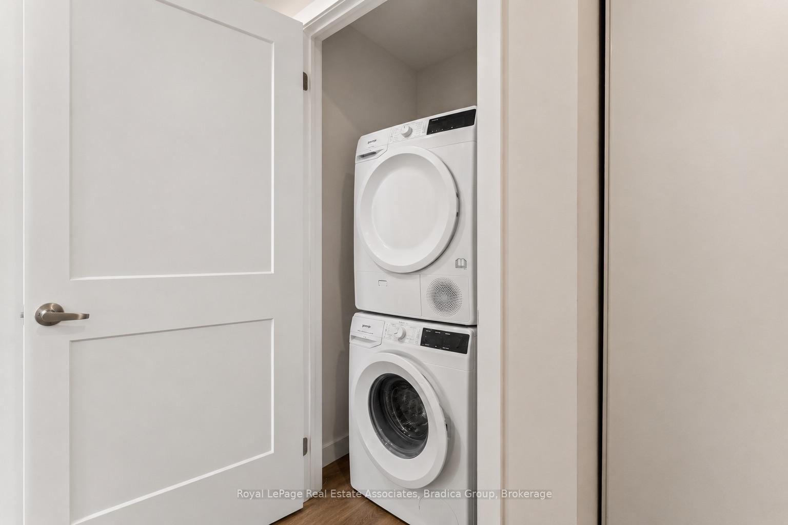 Photo 6 of Unit 1111, 15 Queen Street S, Hamilton, Central — HOMEH