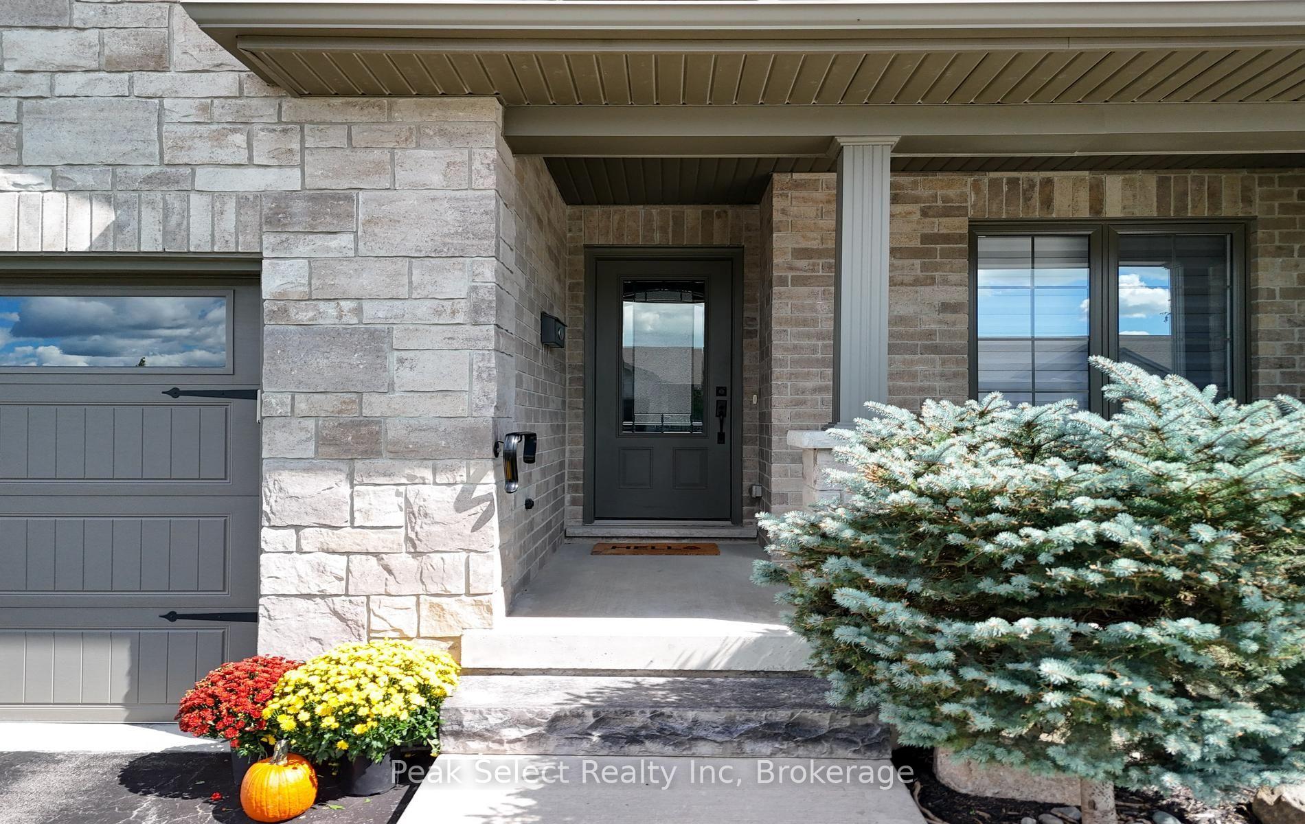 Photo 2 of 321 Tracy Street, St. Marys — HOMEH