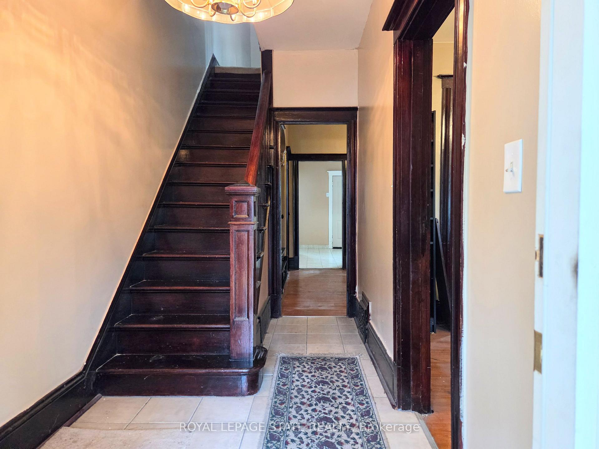 Photo 4 of 72 Emerald Street N, Hamilton, Landsdale — HOMEH