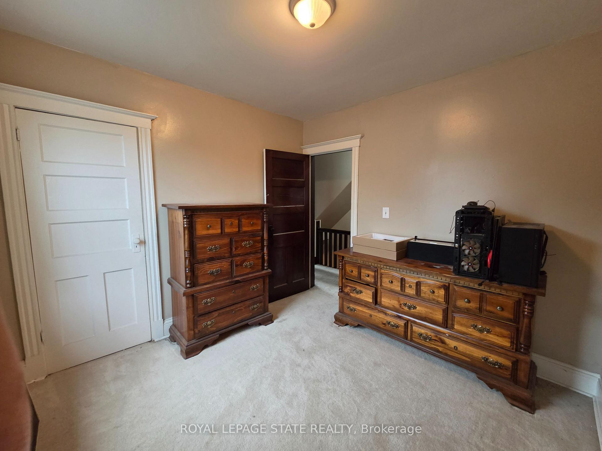 Photo 17 of 72 Emerald Street N, Hamilton, Landsdale — HOMEH