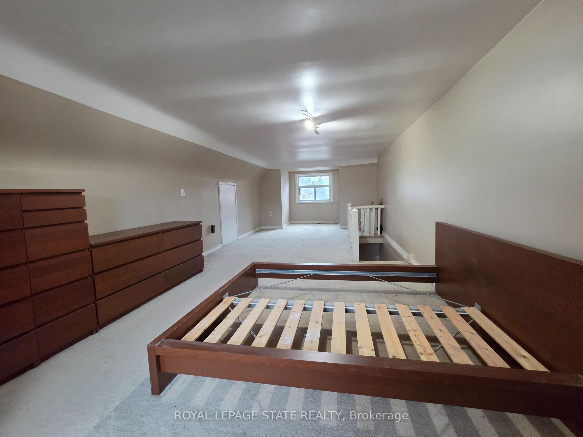 Photo 21 of 72 Emerald Street N, Hamilton, Landsdale — HOMEH