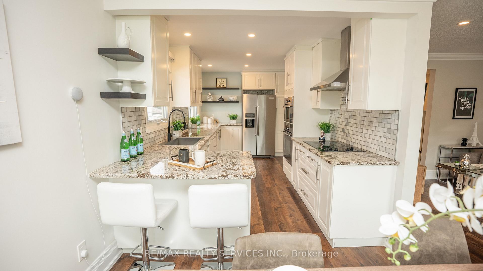 Photo 13 of 3469 Caplan Crescent, Burlington, Roseland — HOMEH