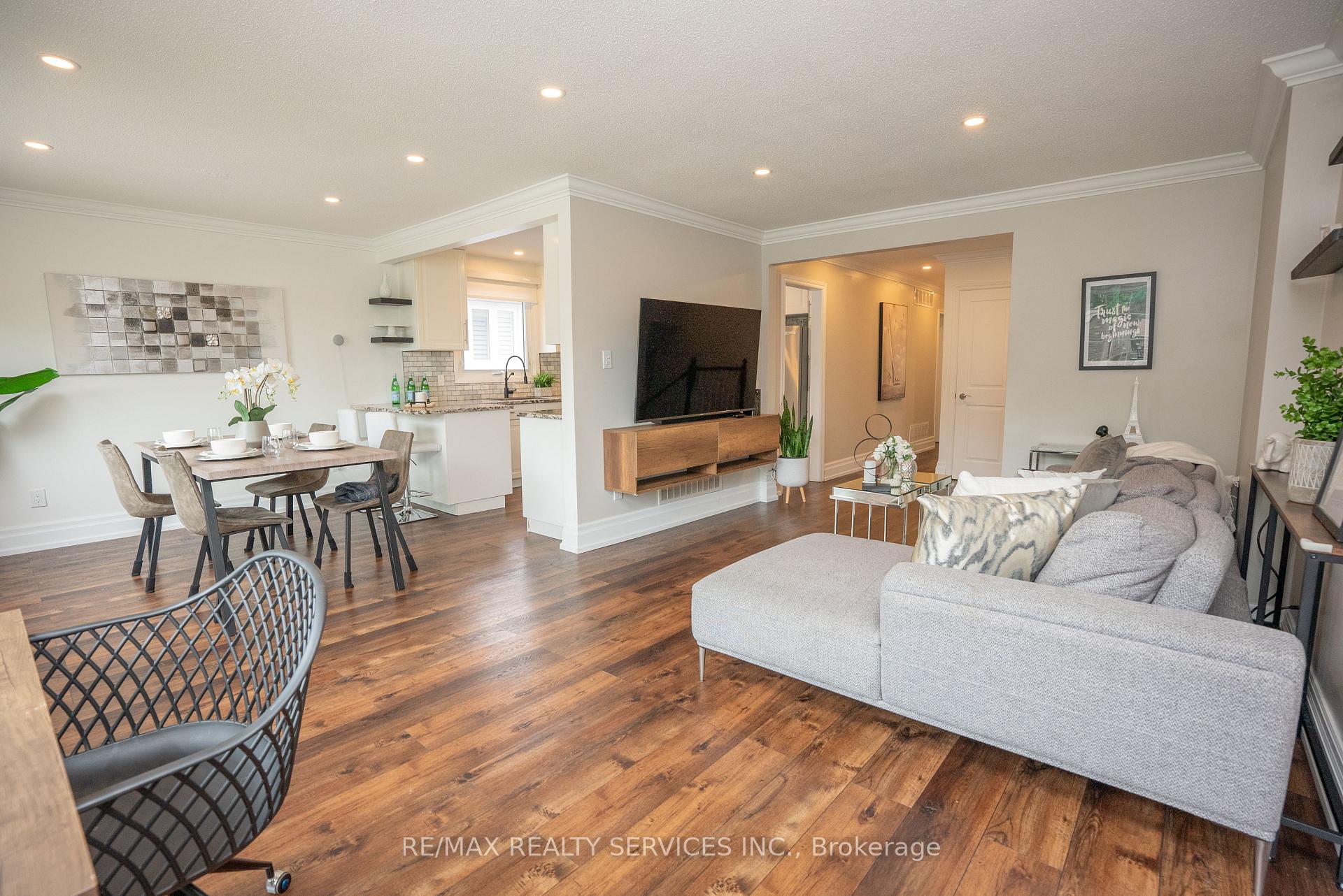 Photo 21 of 3469 Caplan Crescent, Burlington, Roseland — HOMEH
