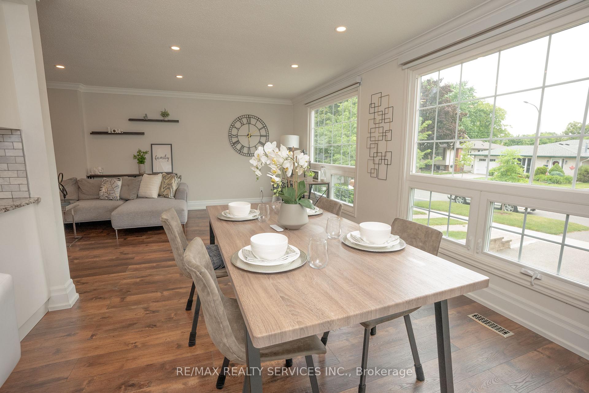 Photo 23 of 3469 Caplan Crescent, Burlington, Roseland — HOMEH