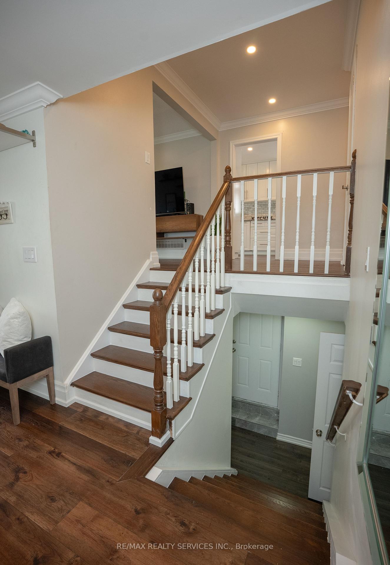 Photo 53 of 3469 Caplan Crescent, Burlington, Roseland — HOMEH