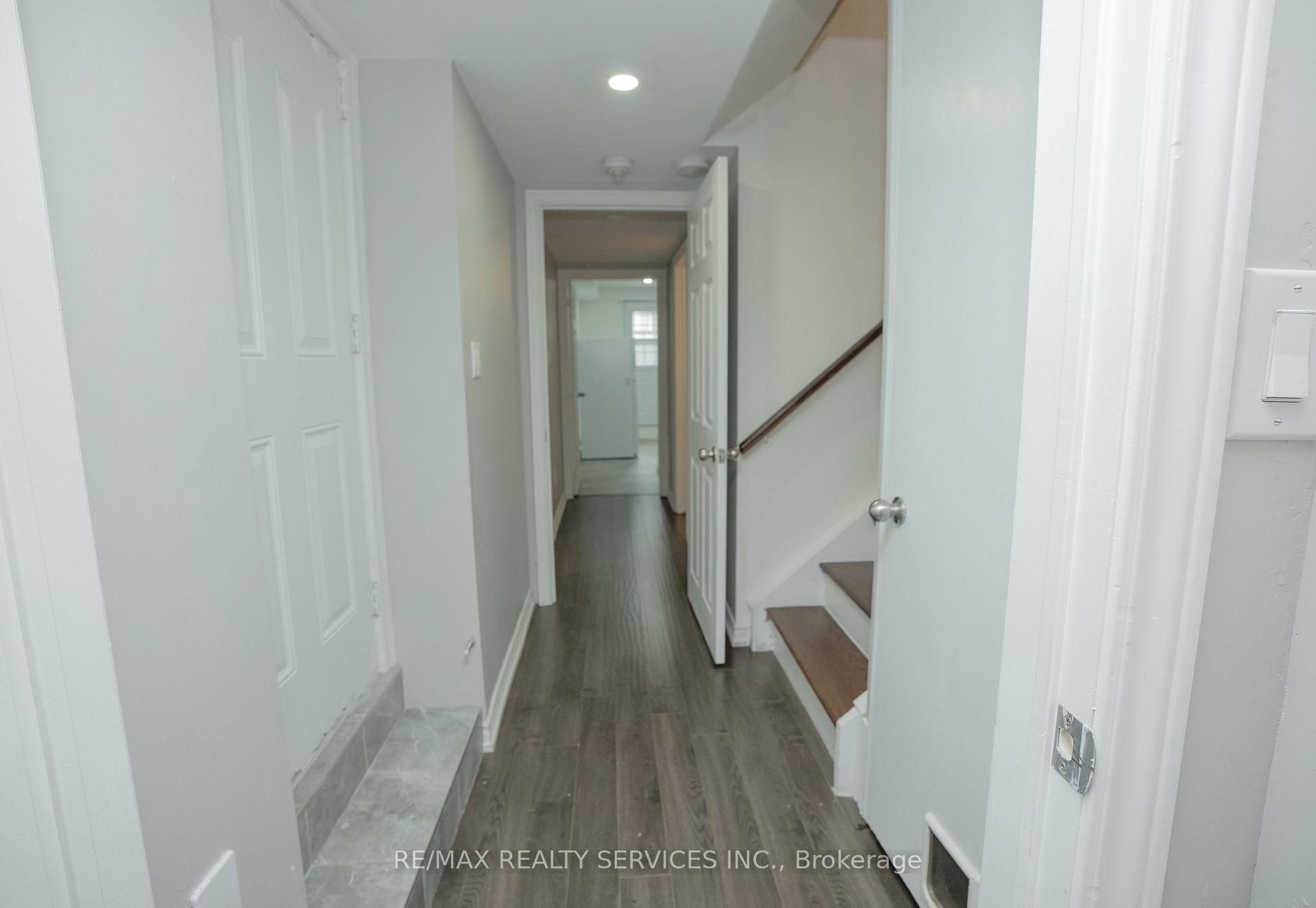 Photo 61 of 3469 Caplan Crescent, Burlington, Roseland — HOMEH