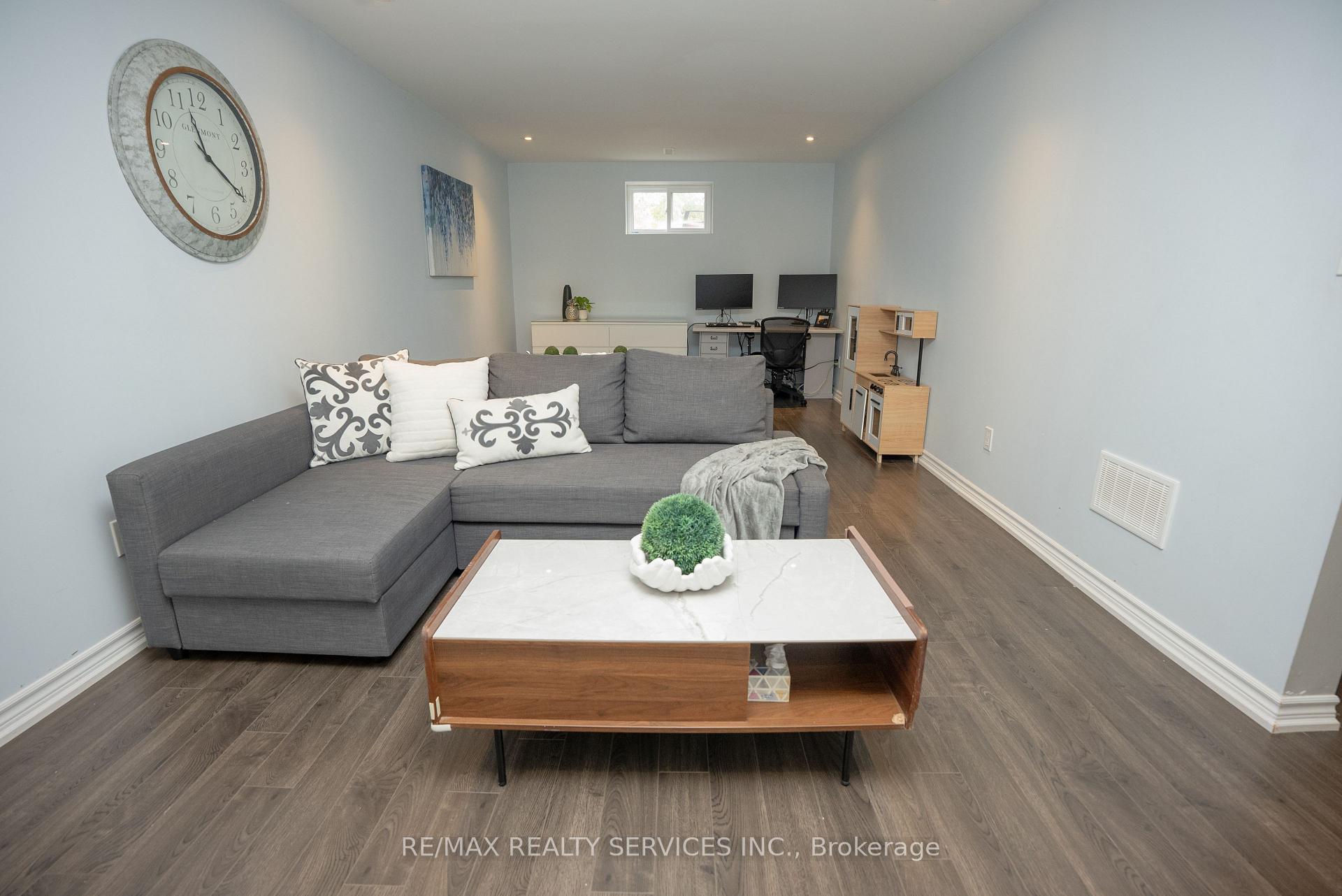 Photo 63 of 3469 Caplan Crescent, Burlington, Roseland — HOMEH