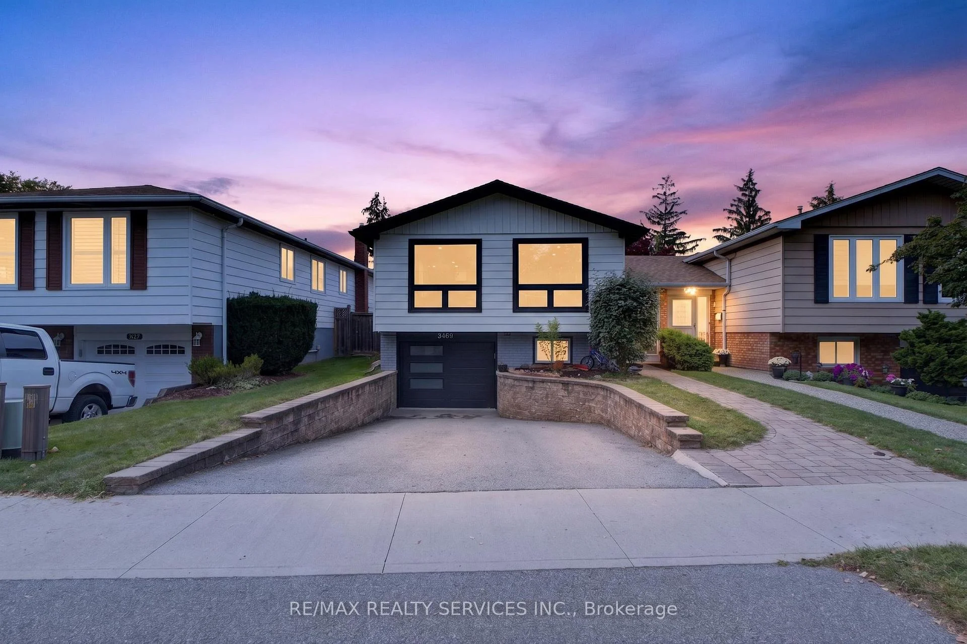 Photo 1 of 3469 Caplan Crescent, Burlington, Roseland — HOMEH