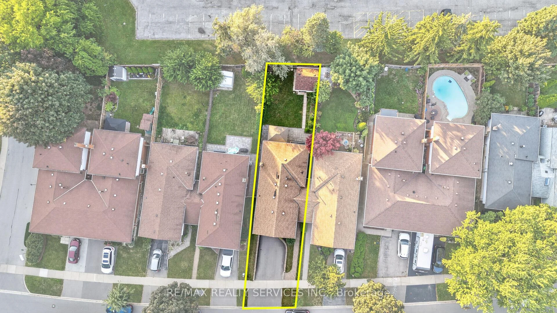 Photo 8 of 3469 Caplan Crescent, Burlington, Roseland — HOMEH
