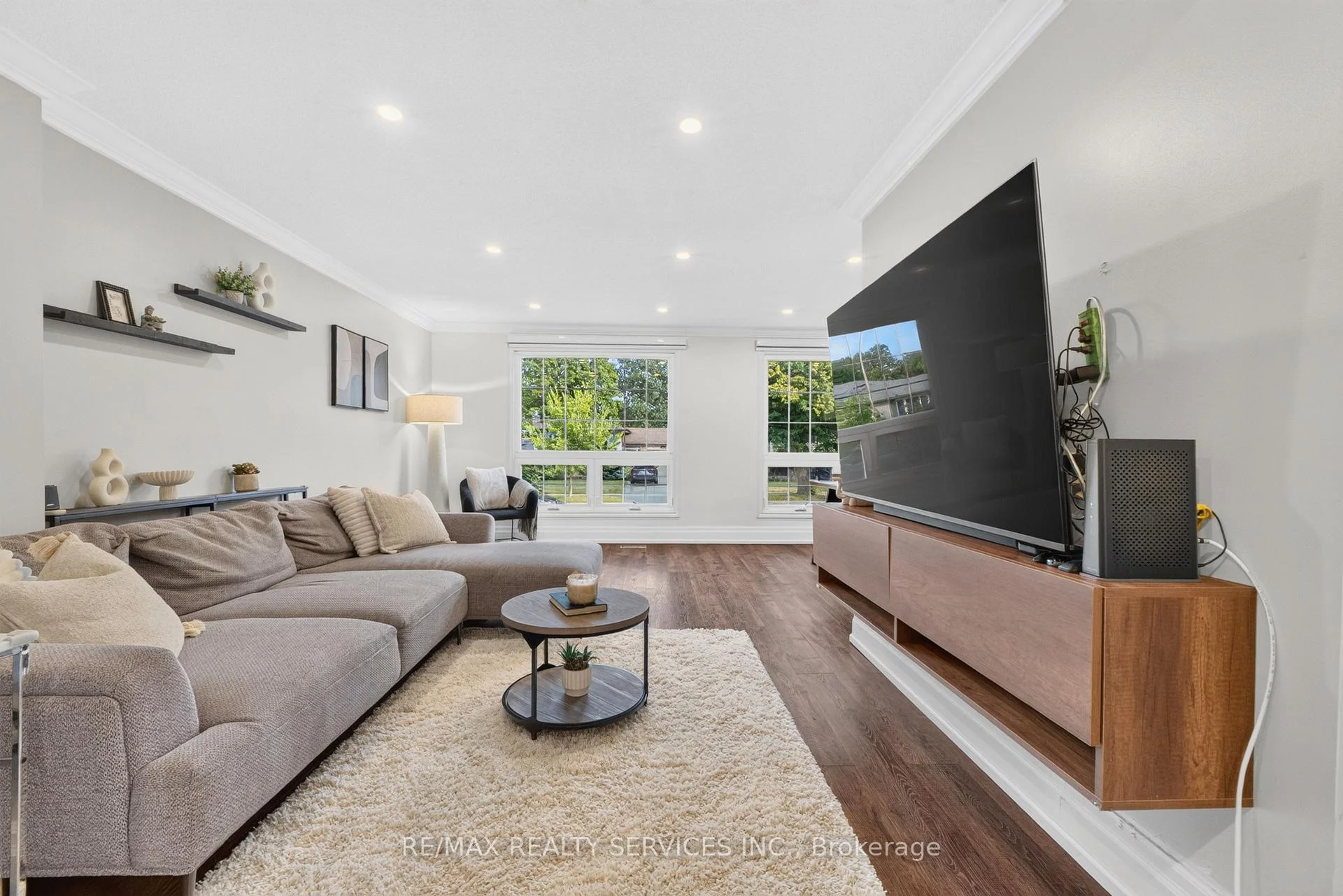 Photo 14 of 3469 Caplan Crescent, Burlington, Roseland — HOMEH