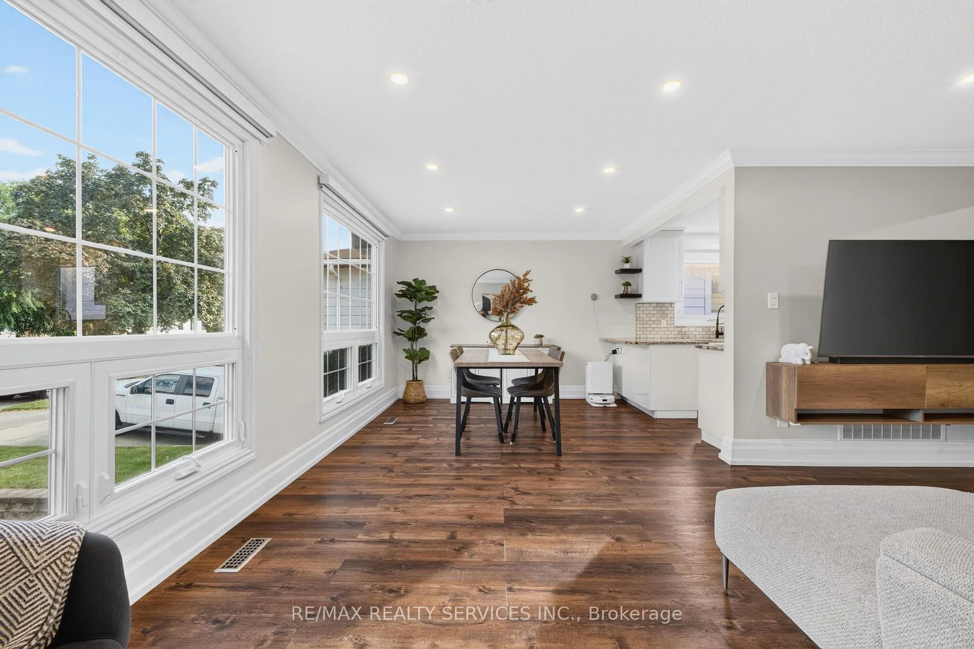 Photo 20 of 3469 Caplan Crescent, Burlington, Roseland — HOMEH