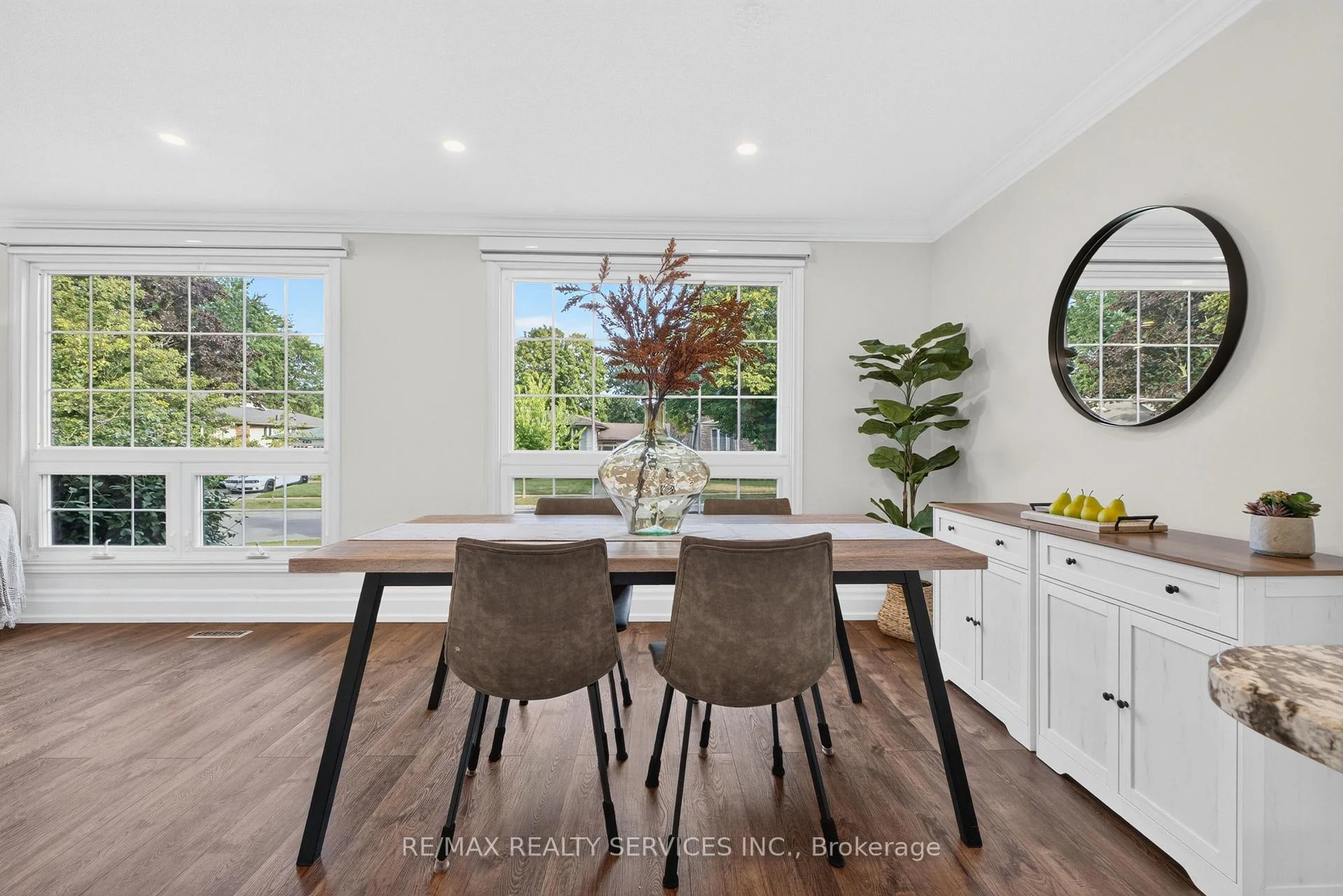 Photo 22 of 3469 Caplan Crescent, Burlington, Roseland — HOMEH