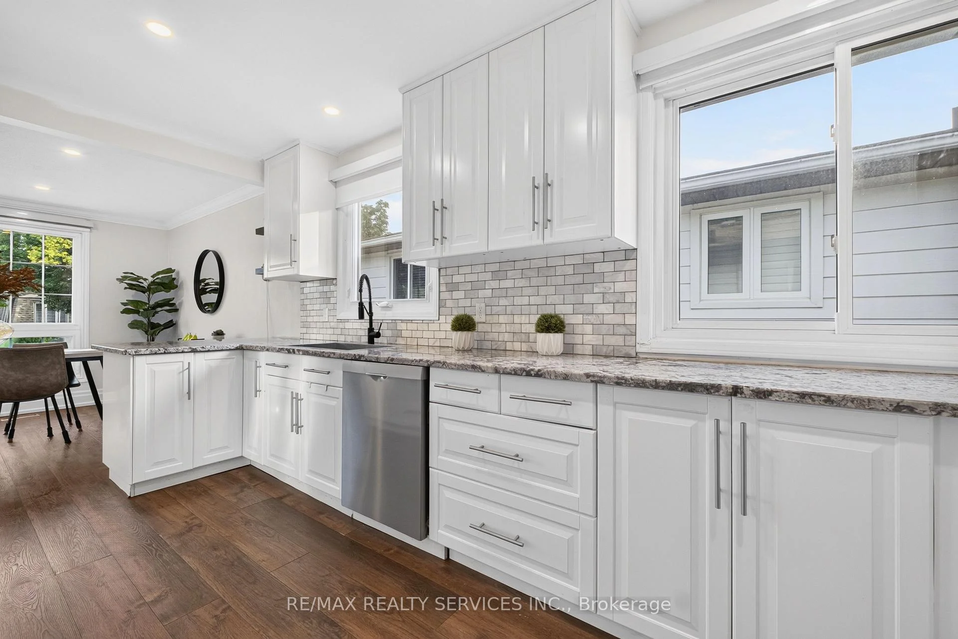 Photo 28 of 3469 Caplan Crescent, Burlington, Roseland — HOMEH