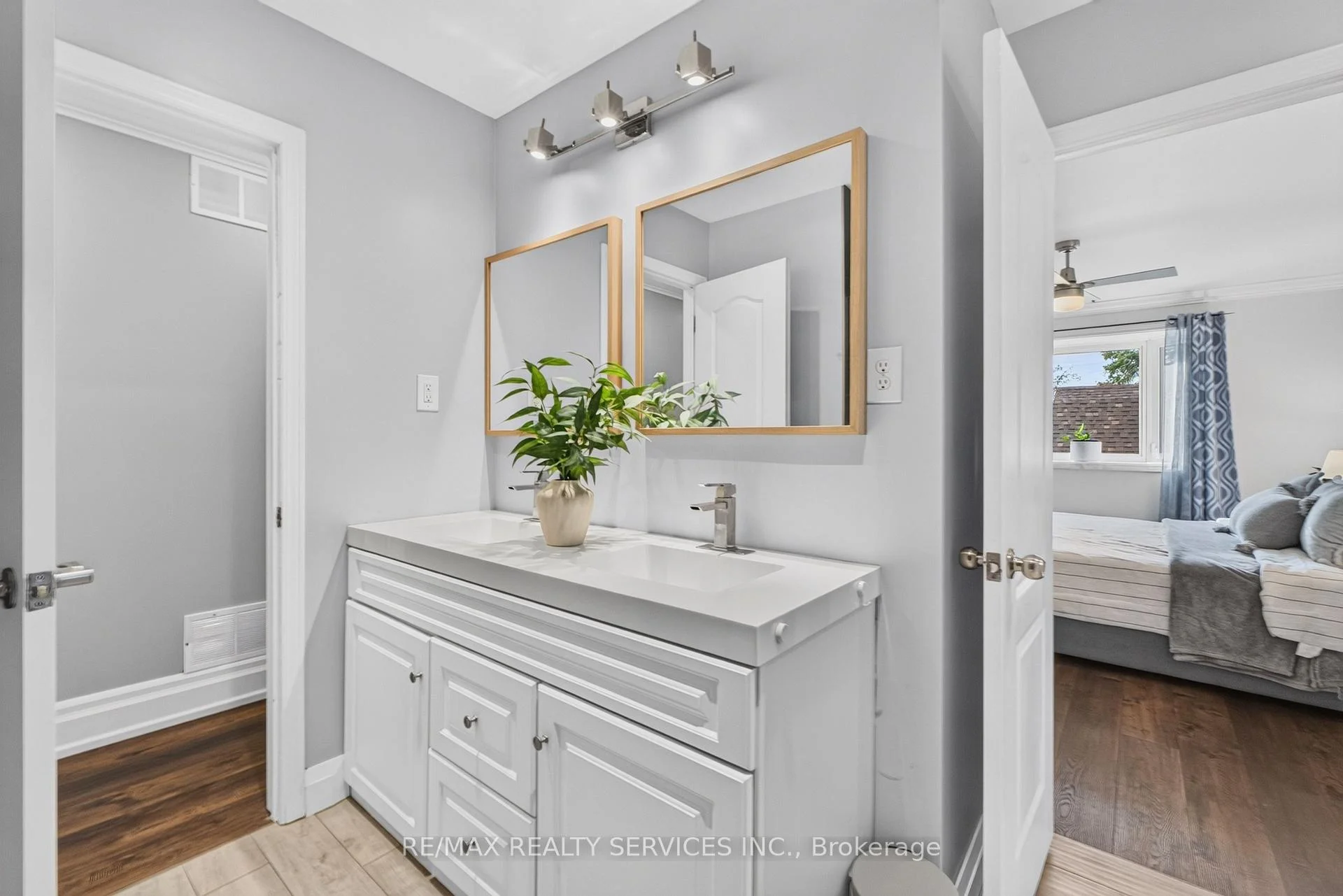 Photo 44 of 3469 Caplan Crescent, Burlington, Roseland — HOMEH