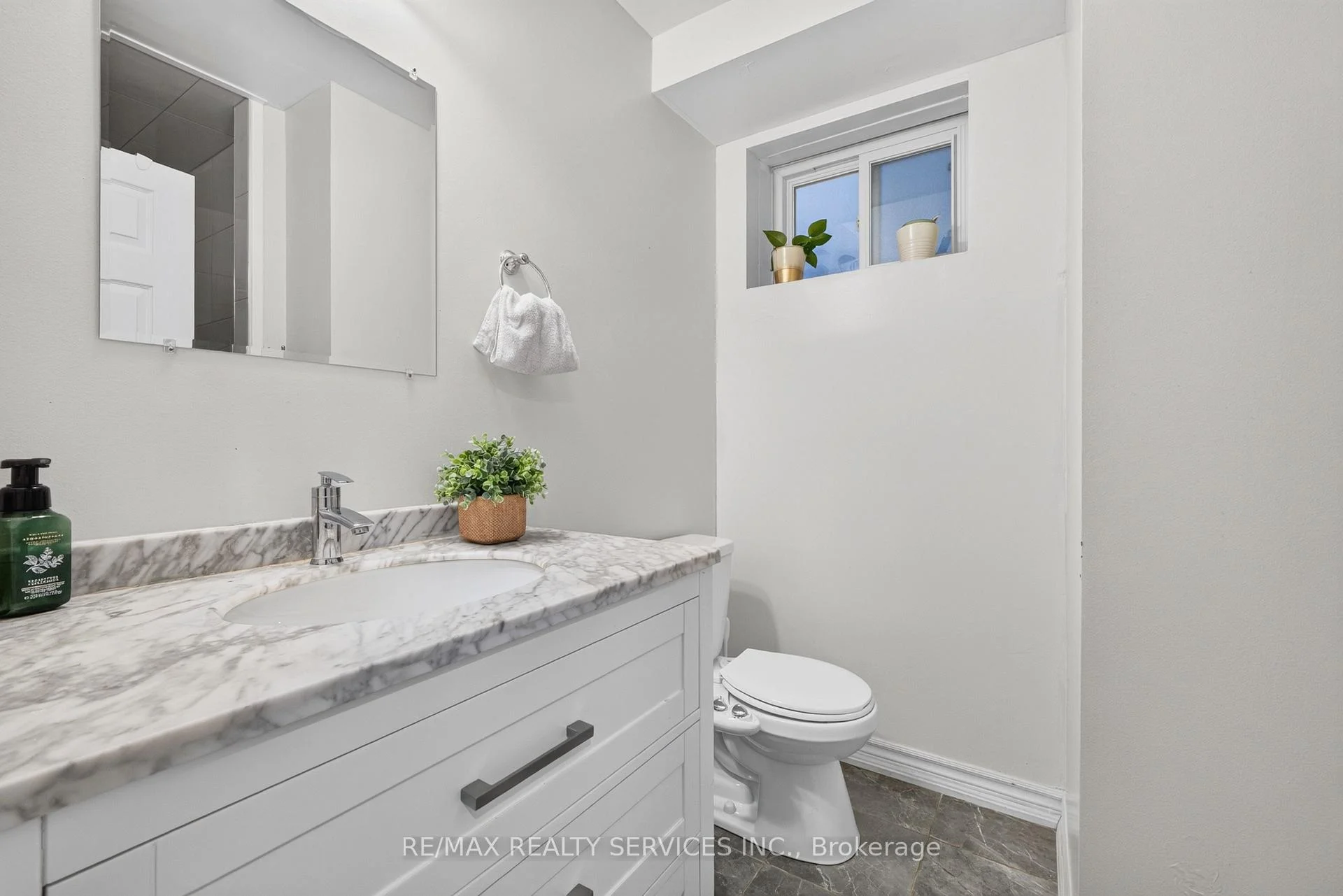 Photo 70 of 3469 Caplan Crescent, Burlington, Roseland — HOMEH