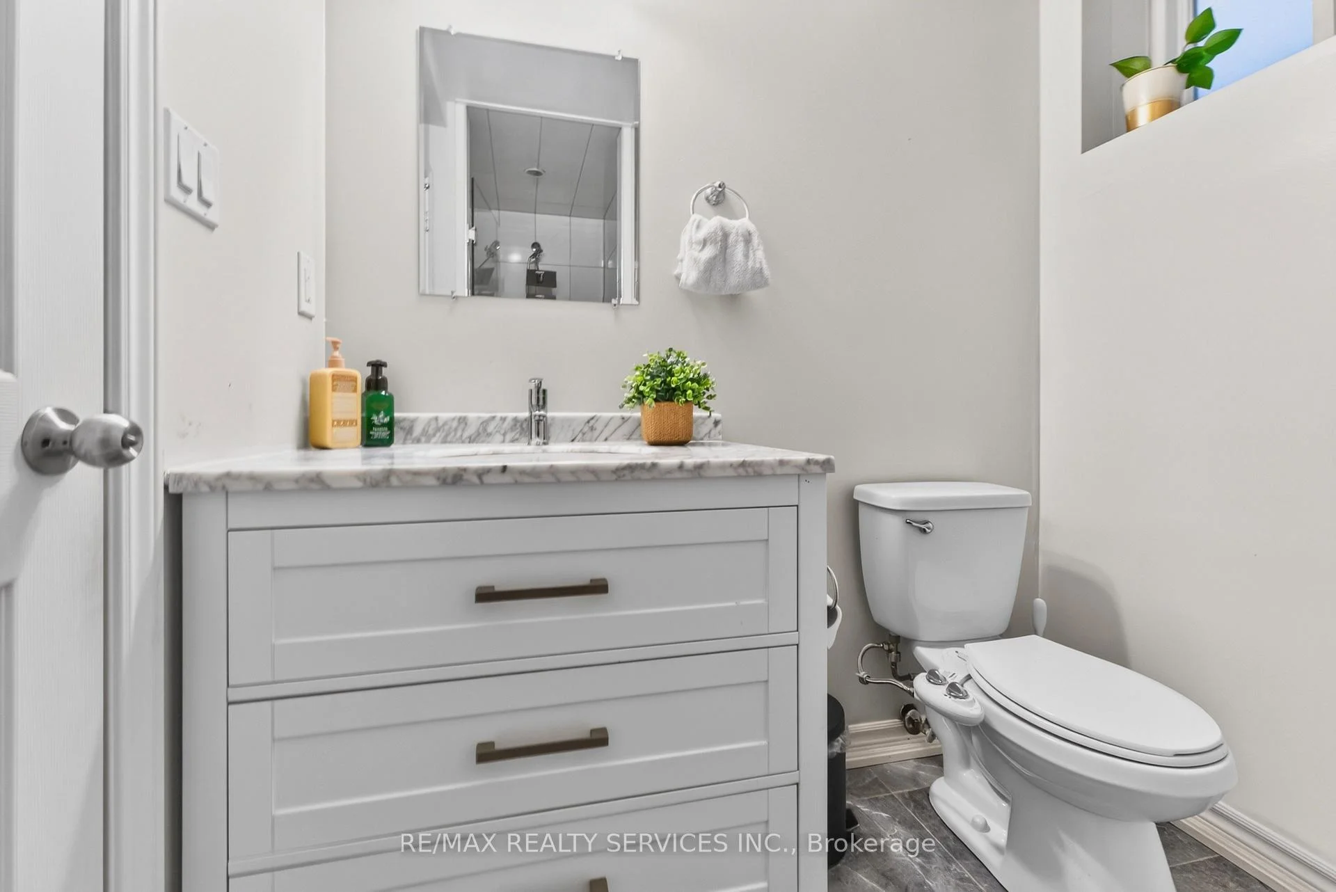 Photo 80 of 3469 Caplan Crescent, Burlington, Roseland — HOMEH