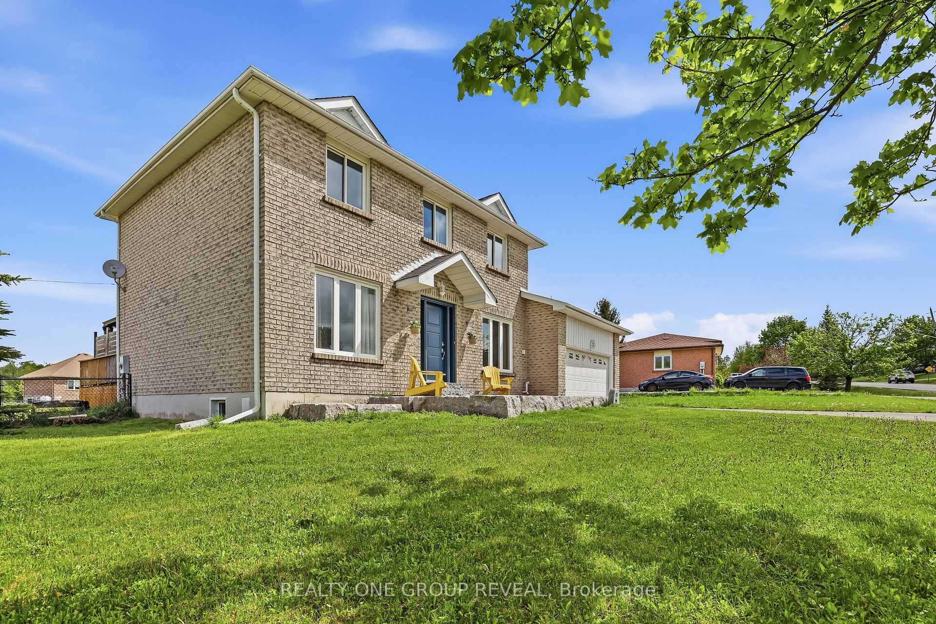 Photo 3 of 2 Mancini Dr, Kawartha Lakes, Woodville — HOMEH