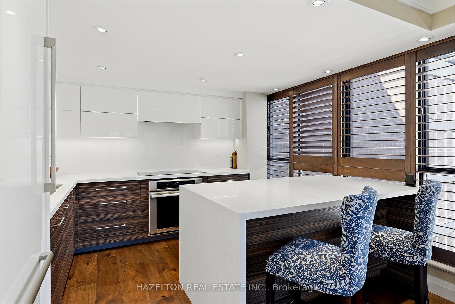 Photo 5 of Unit 608, 164 Cumberland Street, Toronto, The Annex — HOMEH