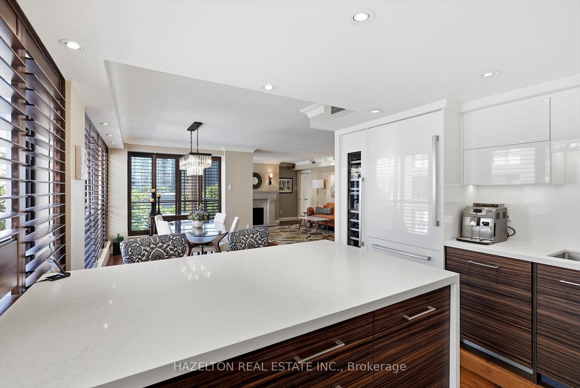 Photo 9 of Unit 608, 164 Cumberland Street, Toronto, The Annex — HOMEH