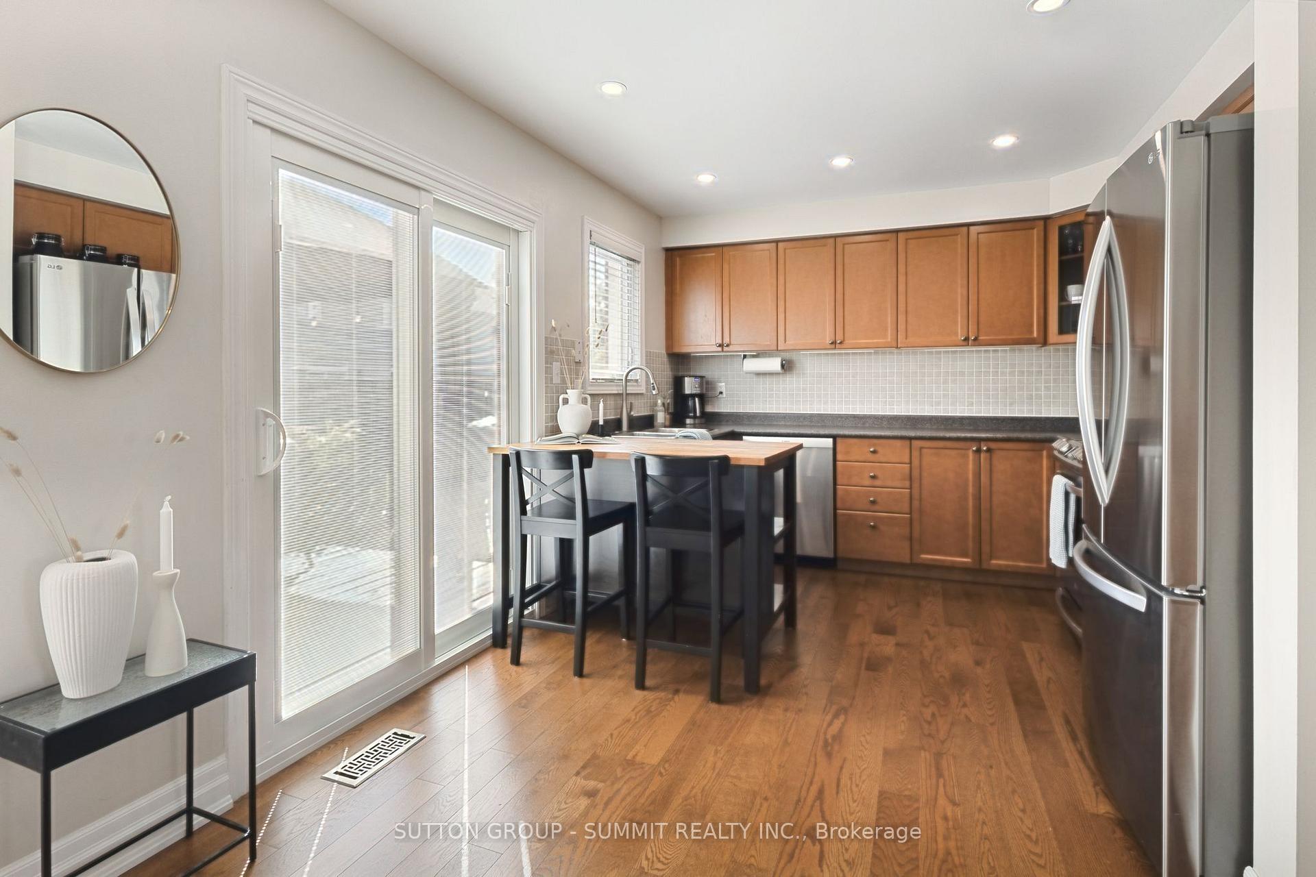 Photo 11 of 2163 Sutton Drive, Burlington, Orchard — HOMEH