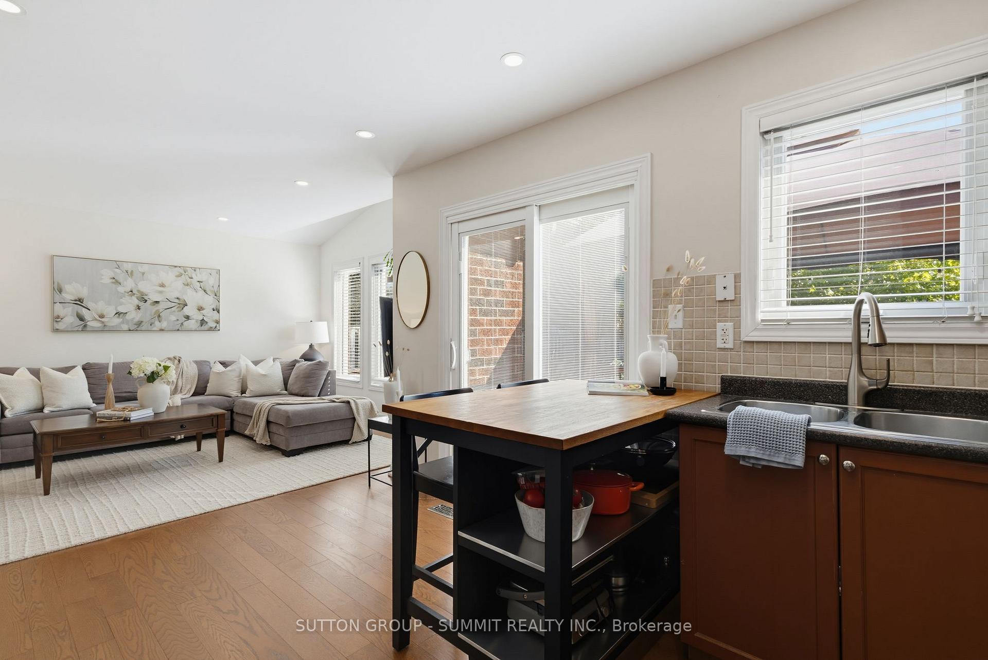 Photo 15 of 2163 Sutton Drive, Burlington, Orchard — HOMEH