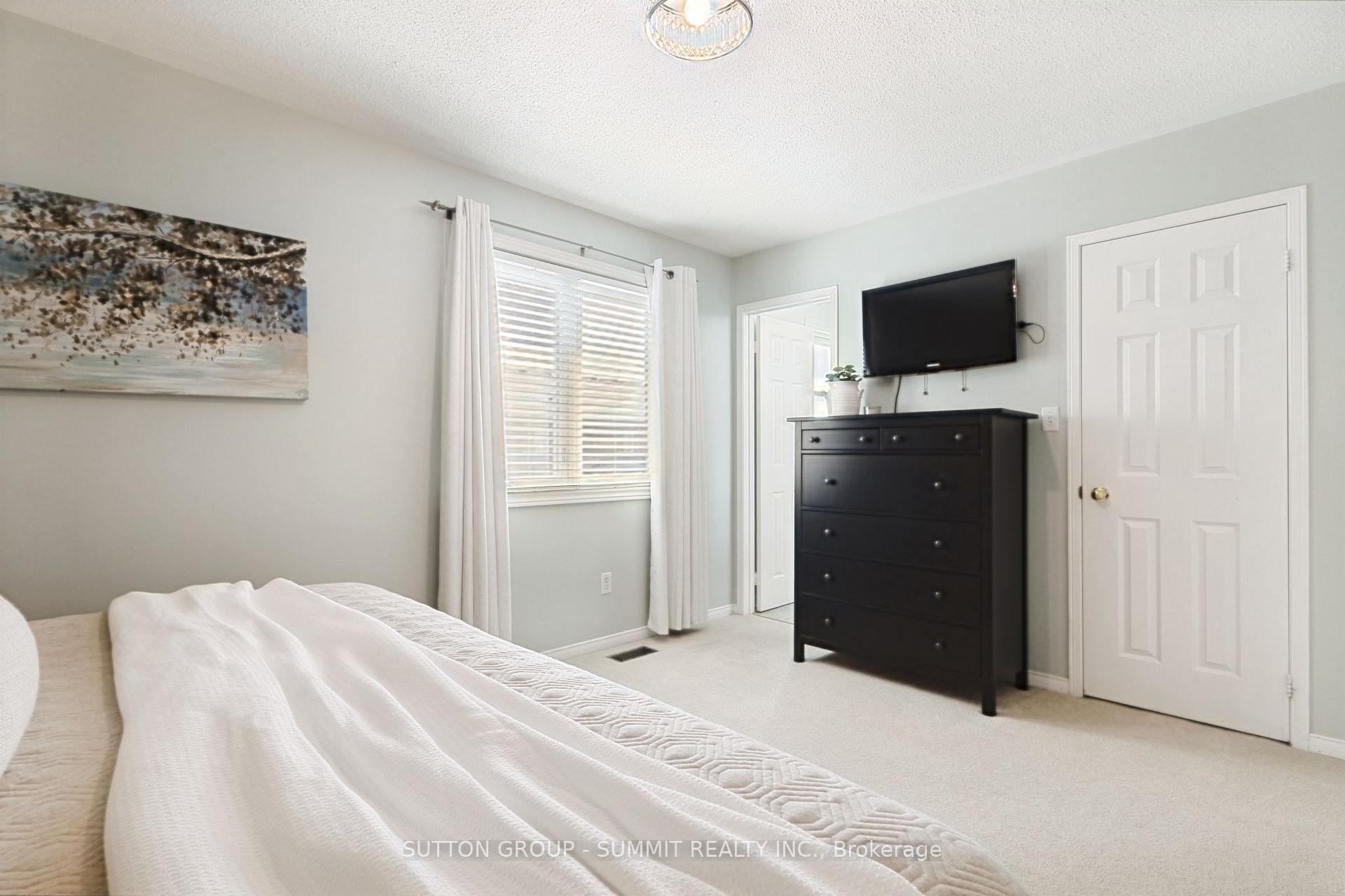 Photo 19 of 2163 Sutton Drive, Burlington, Orchard — HOMEH