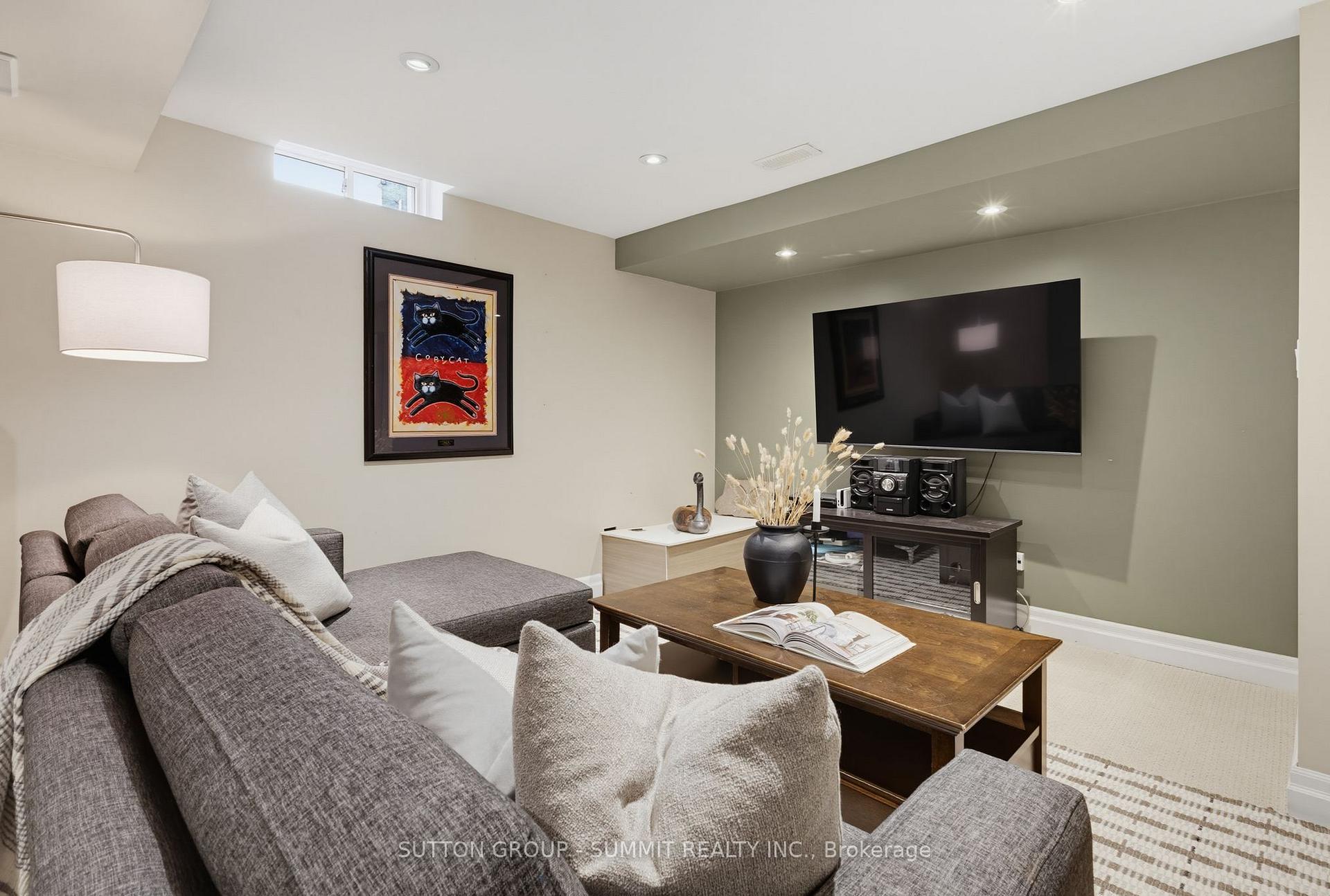 Photo 26 of 2163 Sutton Drive, Burlington, Orchard — HOMEH