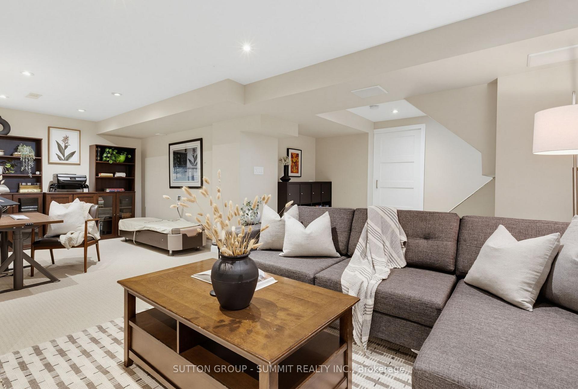 Photo 27 of 2163 Sutton Drive, Burlington, Orchard — HOMEH