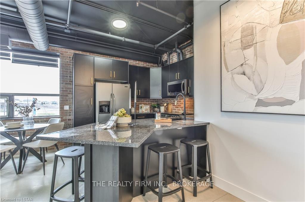 Photo 3 of 1712 Hyde Park Road, London, North E — HOMEH