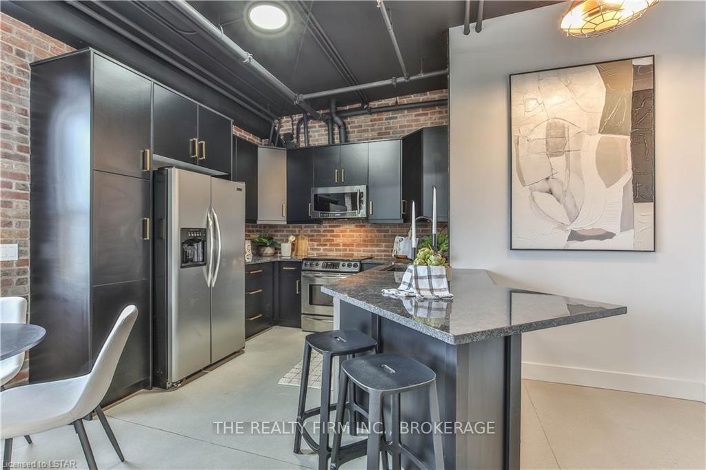 Photo 4 of 1712 Hyde Park Road, London, North E — HOMEH